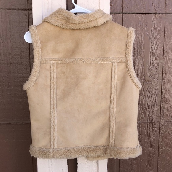 Gap NWT Faux Suede Vest - Picture 3 of 4